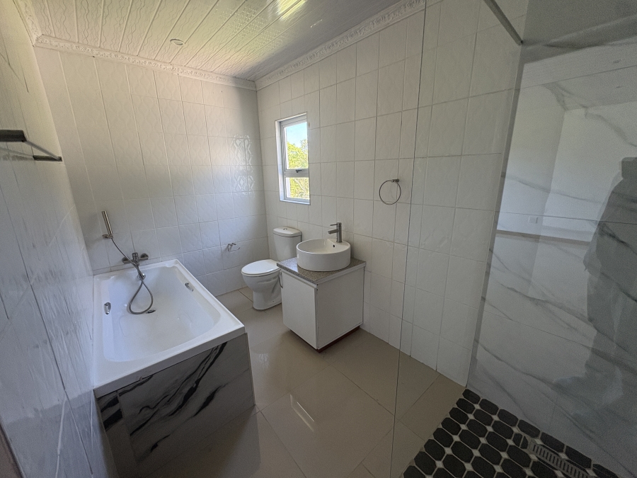 5 Bedroom Property for Sale in Cintsa East Eastern Cape